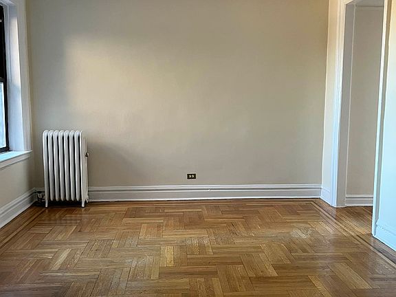 3rd image of 4568 Manhattan College Pkwy Unit 5C