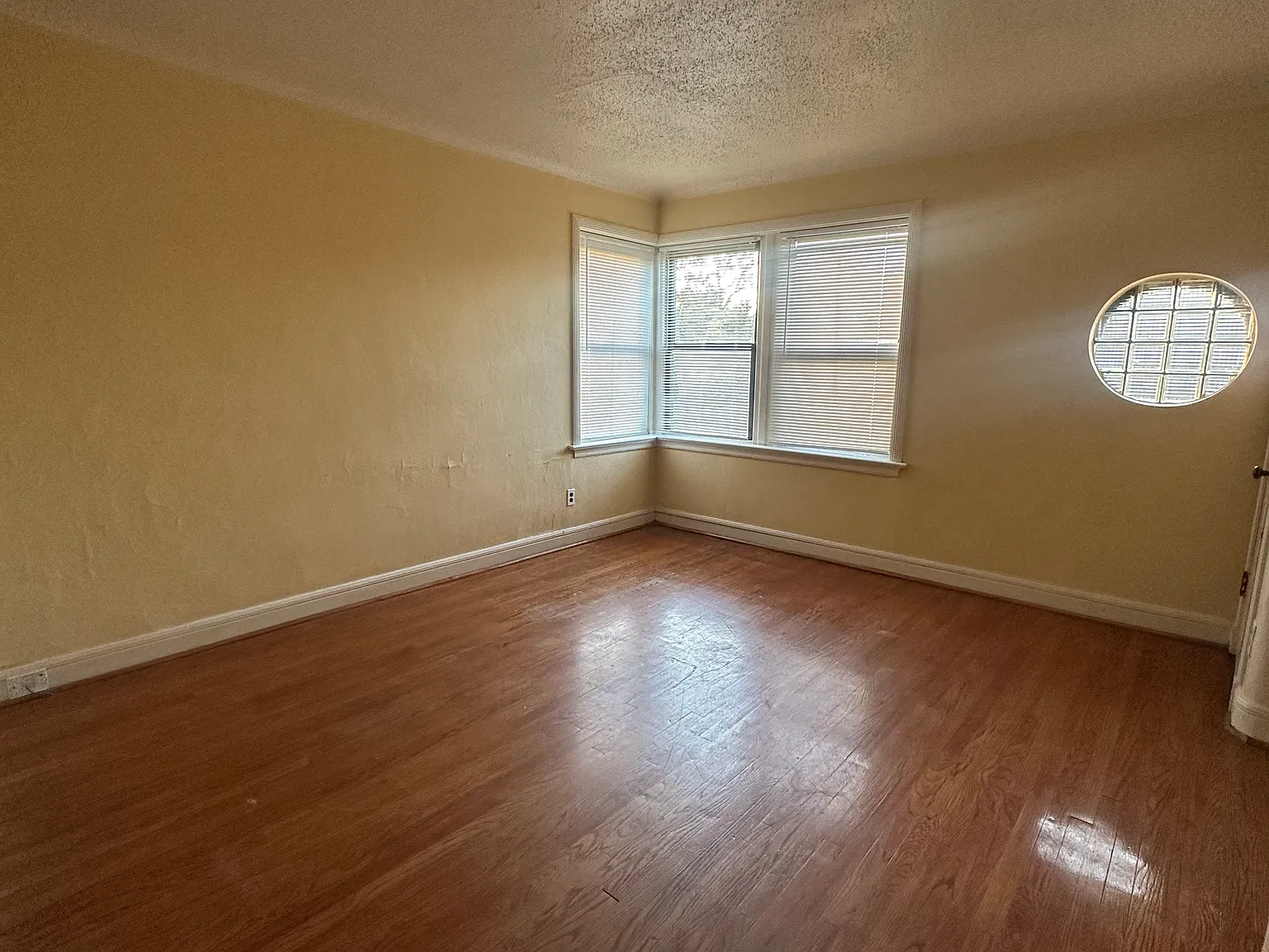 1 bed, 750 sqft, $950 — Photo 1