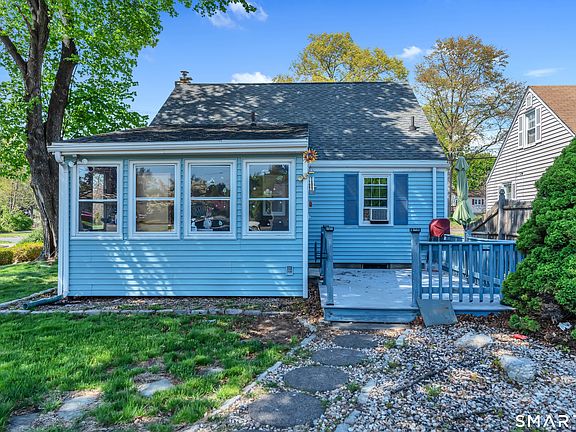 4th image of 59 Robbins Avenue