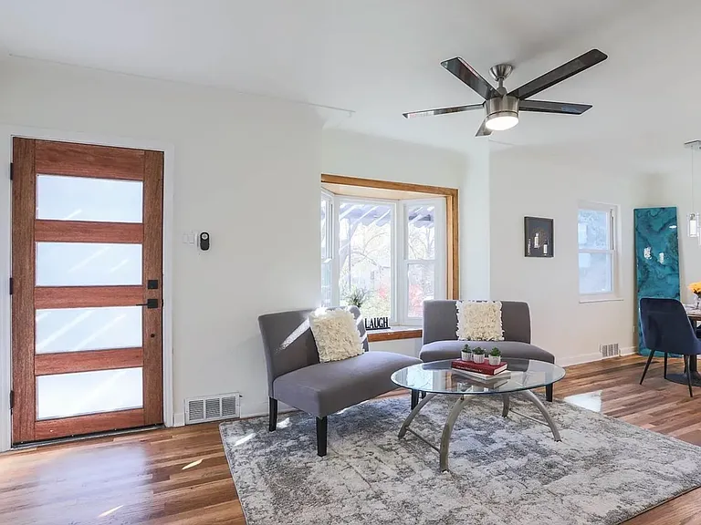 1239 Valentia St — Photo 2