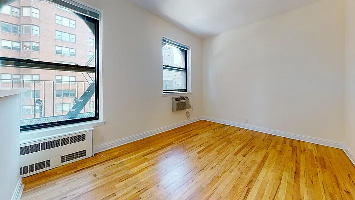 Rented by Bond New York | media 1