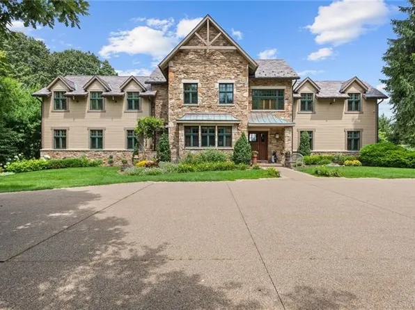 607 Fairwinds Ct, Greensburg, PA 15601