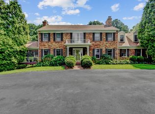 40 Cedarwood Ln, Chadds Ford, PA 19317