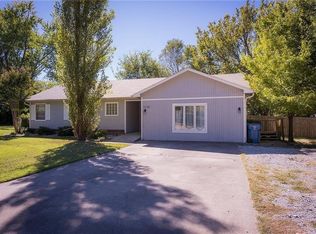 1110 SE 34th St, Bentonville, AR 72712