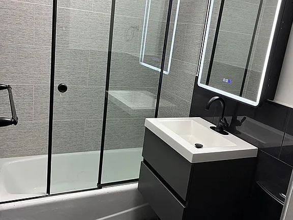 5th image of 340 E 58th St APT 1B