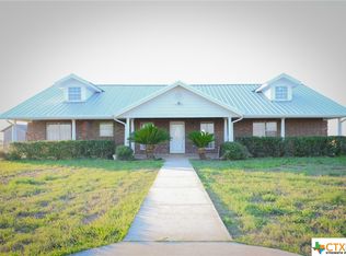 2604 Pickering Rd, Victoria, TX 77905