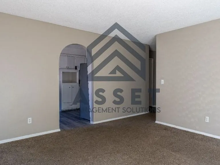 9316 NE Stardust Ln — Photo 10