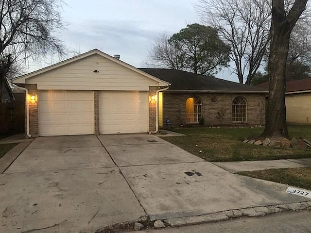 1st image of 2727 Kings Canyon Ct