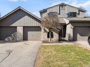 1836 Van Hill Ct, Rochester, MI 48309