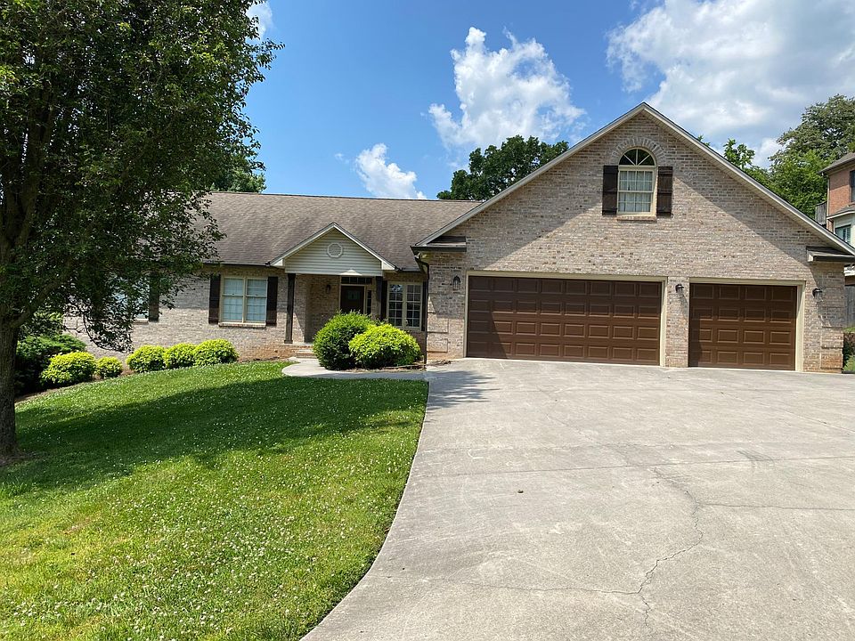 10423 Eagles View Knoxville, TN 37922