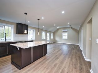 4 Water St, Lakeville, MA 02347