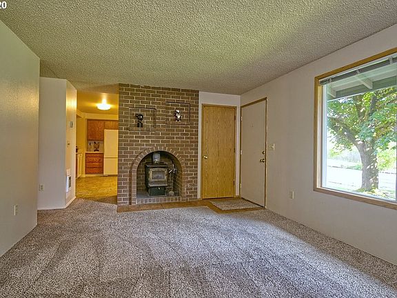 4th image of 13408 NE 39th St