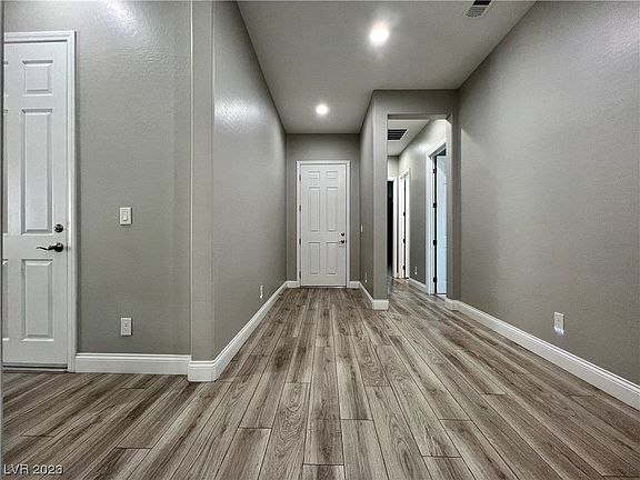 5th image of 9127 Sag Valley Ct