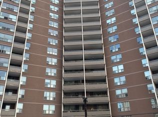 15 Vicora Linkway Way #304, Toronto, ON M3C 1A9