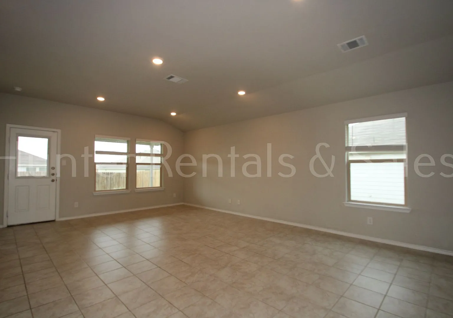 Modern Style Three Bedroom Home — Photo 3