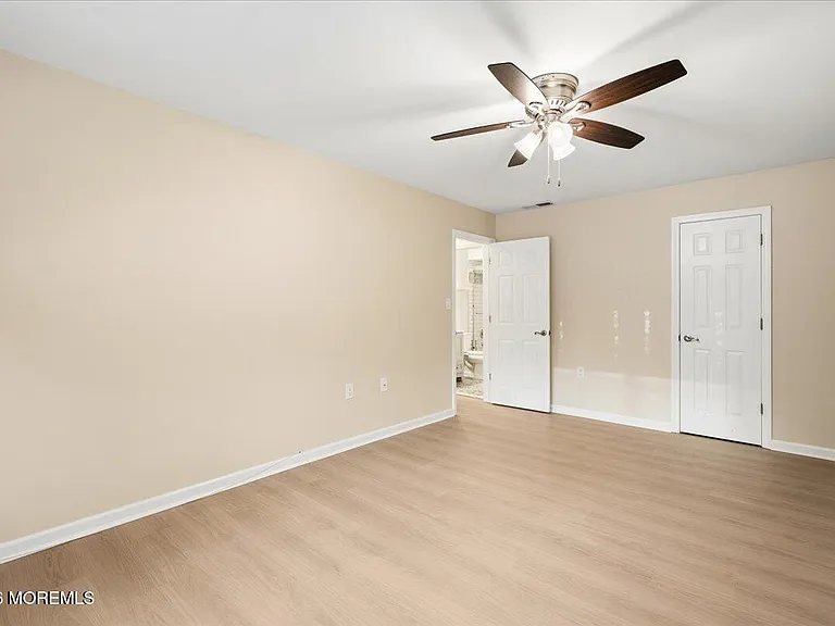 203 Wellington Pl — Photo 20