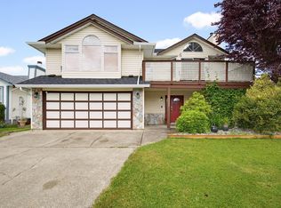 18862 Charnley Ct, Pitt Meadows, BC V3Y 2K7