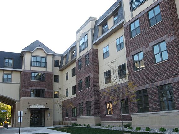 2nd image of 3550 E 46th St APT 204