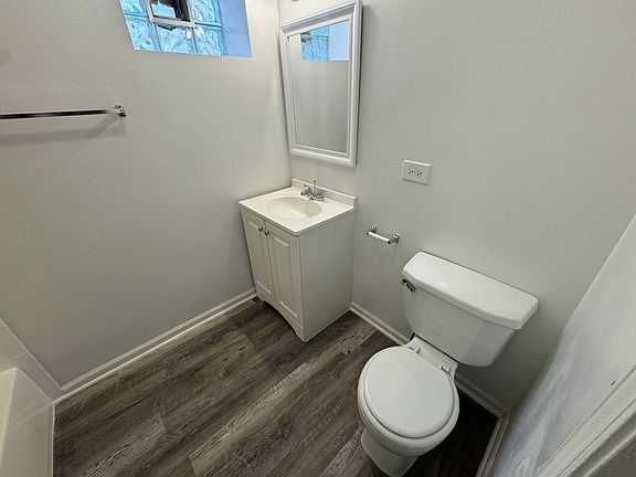5th image of 5336 W Madison St #1