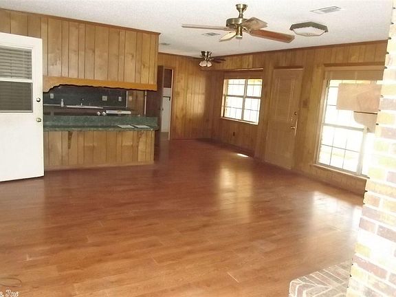 3rd image of 8004 N Pinewood Dr