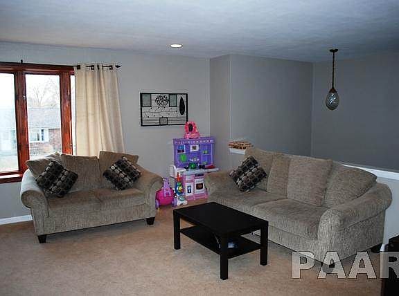 4th image of 1725 W Thames Dr