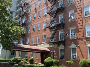 360 Ocean Pkwy #3, Brooklyn, NY 11218