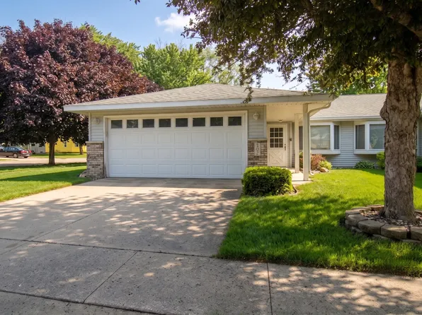 302 Grove St, Lyle, MN 55953