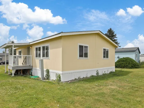 22105 E Wellesley Ave Trailer 13, Otis Orchards, WA 99027
