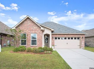 908 Elliston Dr, Gonzales, LA 70737