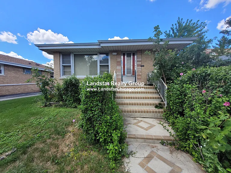 4628 N Plainfield Ave — Photo 17