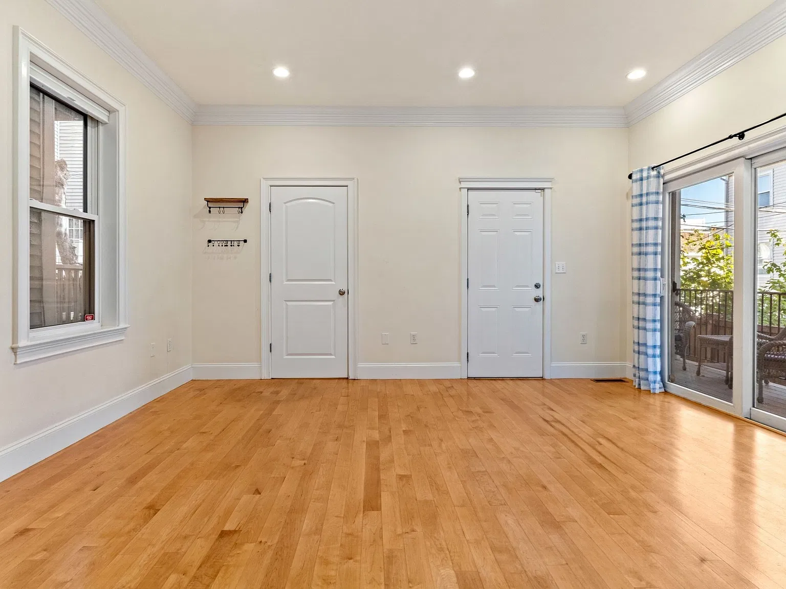 2 bed, 1.5 bath, 773 sqft, $3,800 — Photo 4