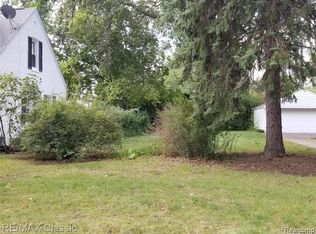 413 N Silvery Ln, Dearborn, MI 48128