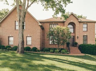 102 Canterbury Ln, Hendersonville, TN 37075