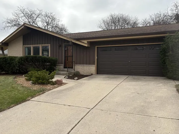 231 East Sunset DRIVE, Oak Creek, WI 53154