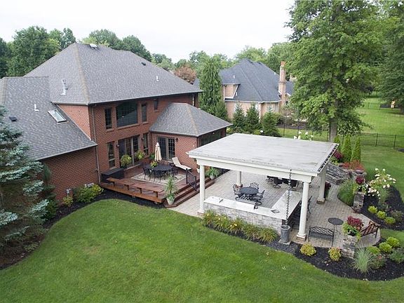 5th image of 9380 Bay Hill Dr NE