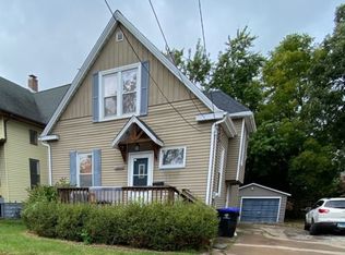 1011 1/2 S Center St, Bloomington, IL