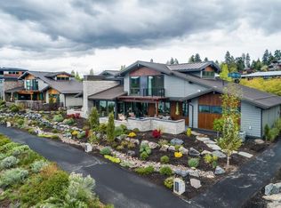 837 SW Theater Dr, Bend, OR 97702