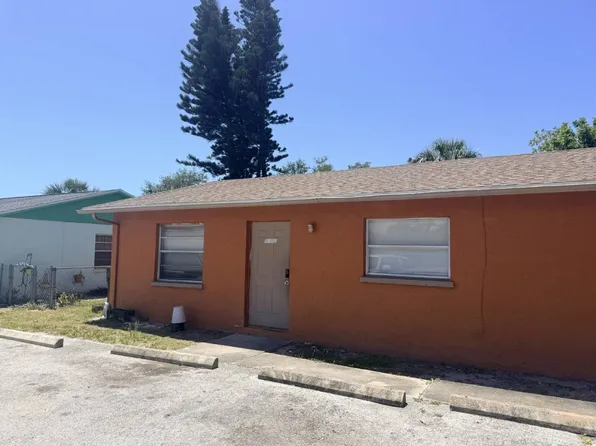 3277 51st Avenue Dr W, Bradenton, FL 34207