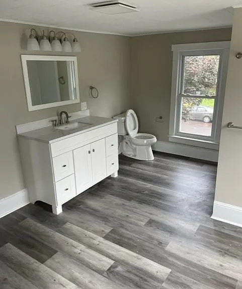 736 Park St — Photo 9