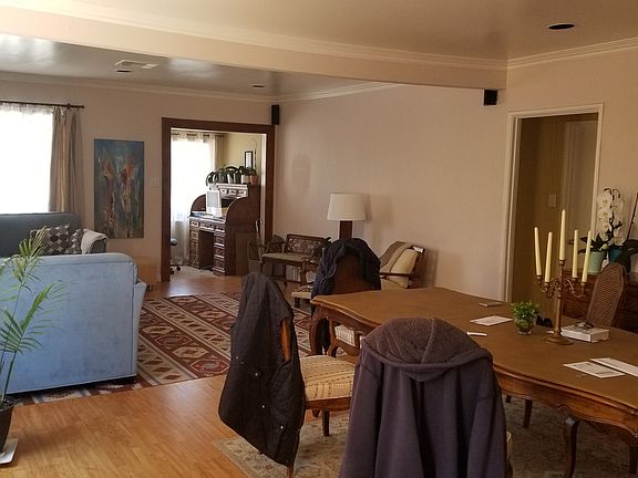 4th image of 1226 N Kenmore Ave