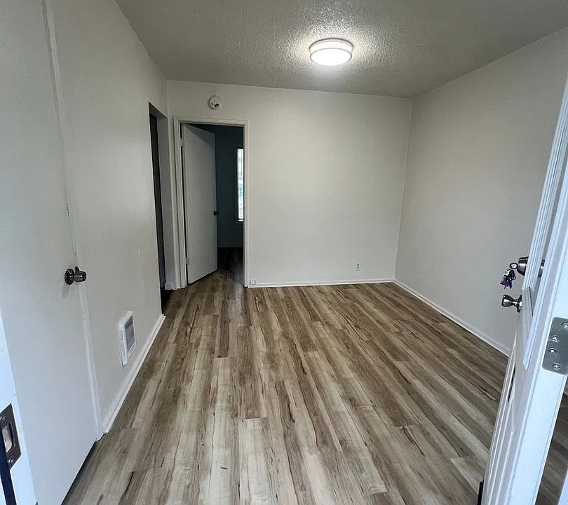 Lincoln Court Apartments