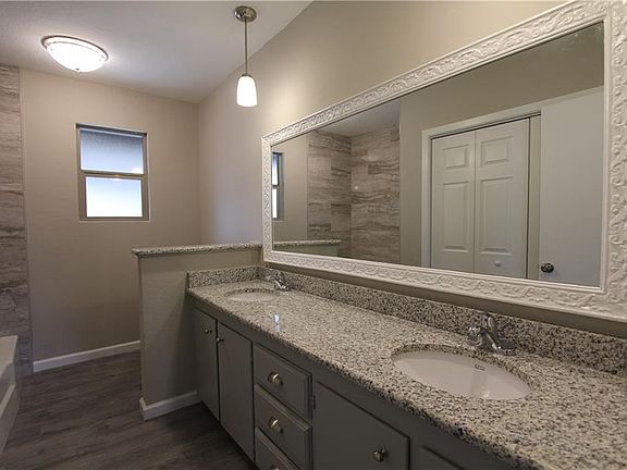5th image of 3313 Glenmont Dr