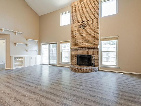 3rd image of 2501 Patti Pl