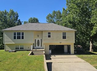 22875 Hickerson Dr, Saint Robert, MO 65584