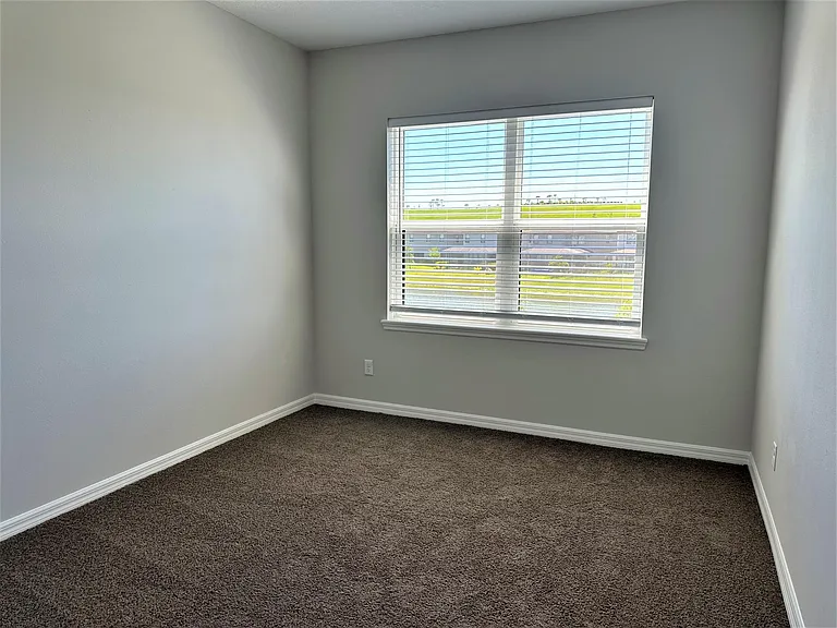 6412 Grandview Hill Ct — Photo 12