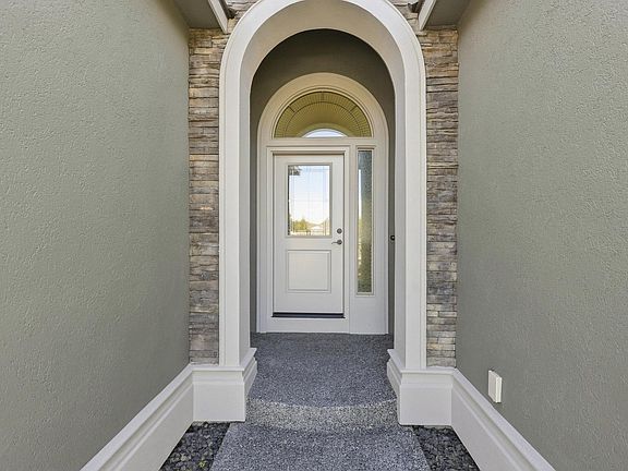 4th image of 2640 Grayhawk Loop
