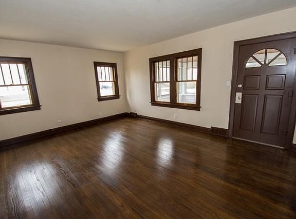 3rd image of 1509 E 4th St