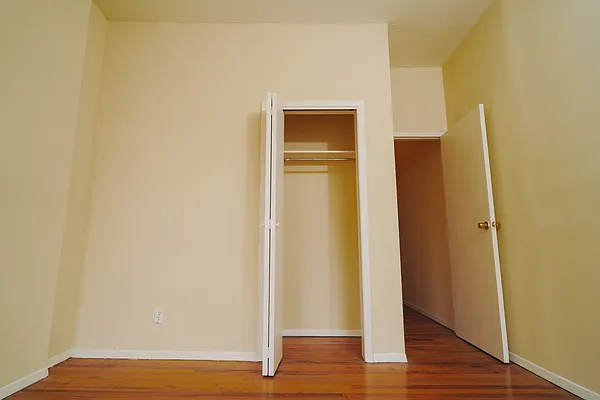 Rented by Dom & E Property Management | media 32