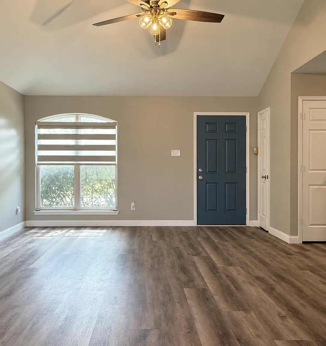 3 bed, 1218 sqft, $2,295 — Photo 2