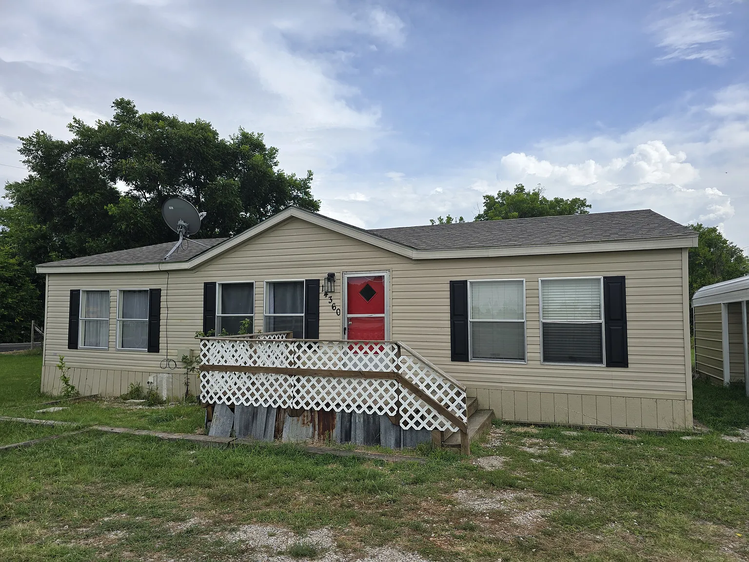 3 bed, 1408 sqft, $1,800 — Photo 1